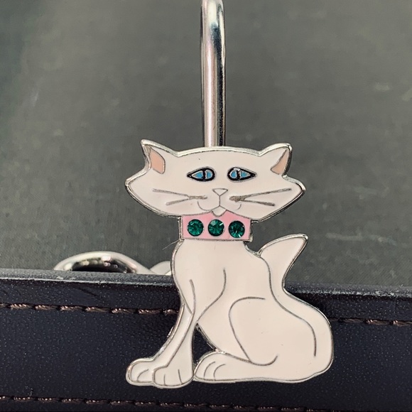 Alexx Key Finders (2)  White Cat and Pink Heart - Picture 3 of 5